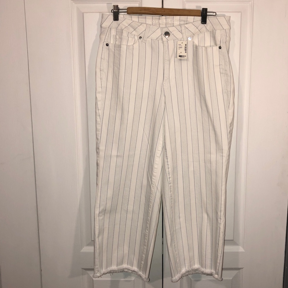 Striped Cropped Denim - Picture 6 of 8